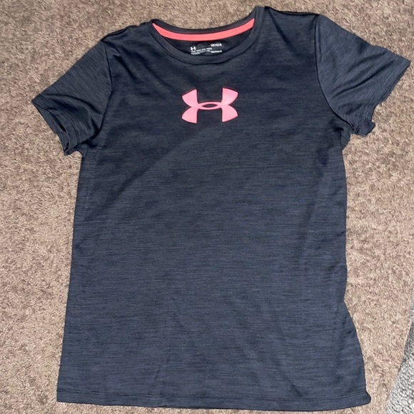 Under Armour Tops - Under Armour LG shirt